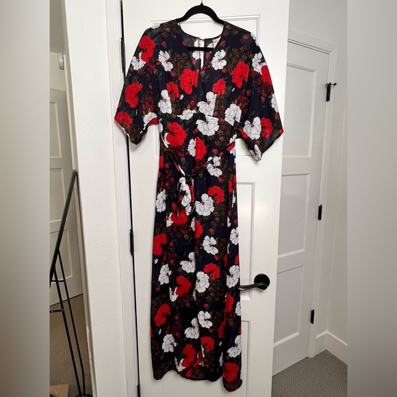 Stella Morgan Sheer Floral Maxi Dress (6) - Picture 4 of 5